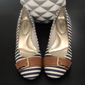 Nautical wedges by Dexflex Comfort